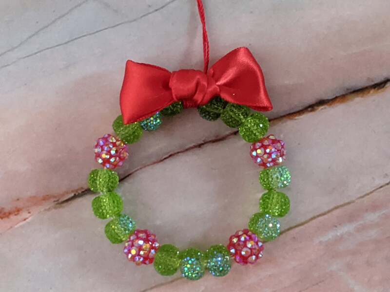Wreath Beaded Ornament Gift Topper