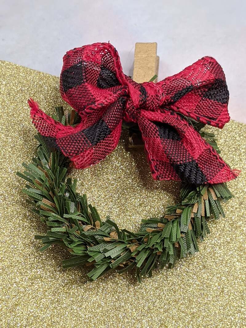 Gold Glitter Bag with Wreath Clip
