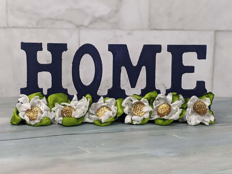 HOME Tabletop Decor with Flowers