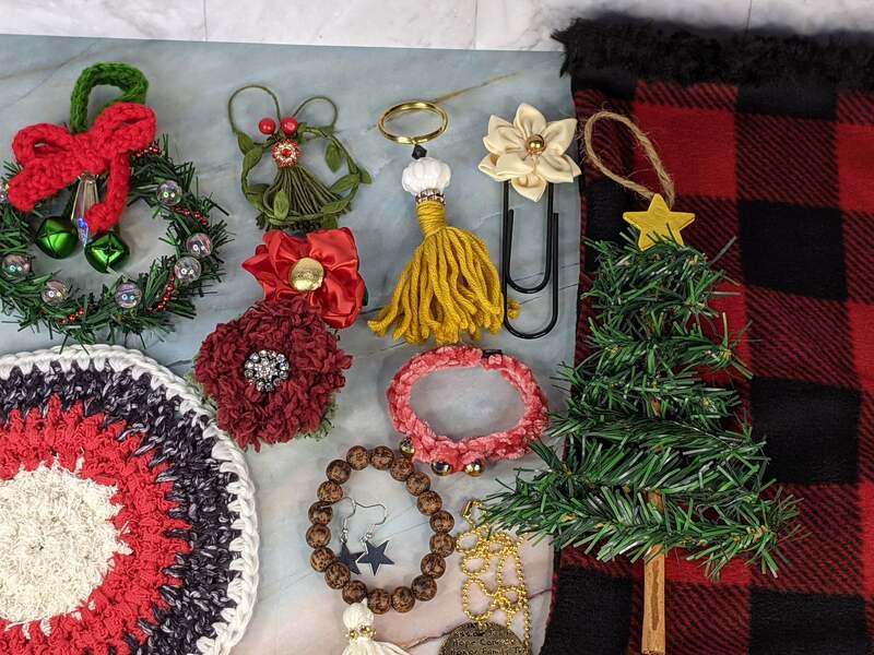 12 Gifts of Christmas in a Gift Bag