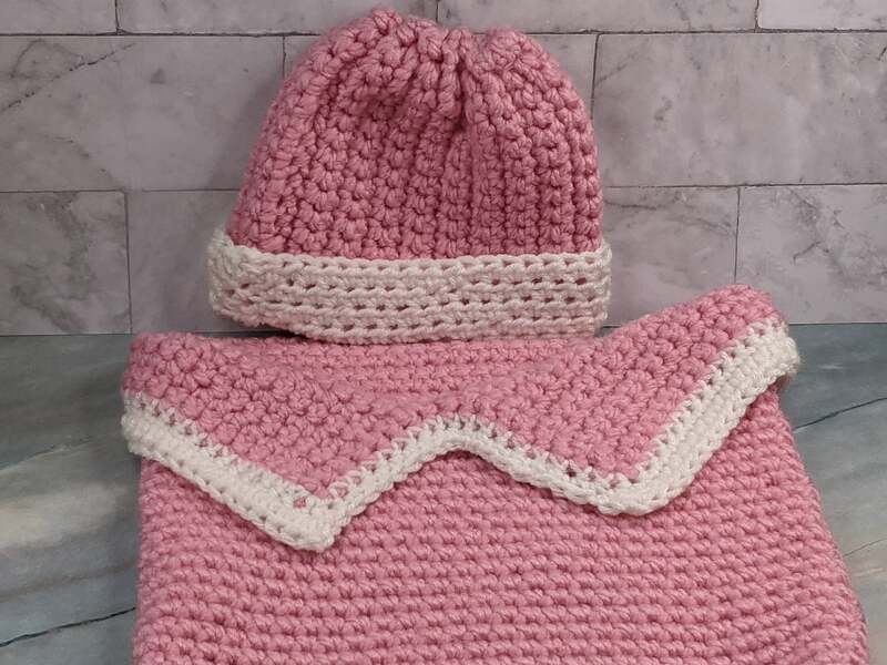 Baby Cocoon and Hat